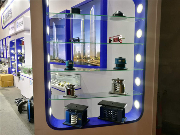 DN32-DN40、PN16不銹鋼變徑軟連接(橡膠軟連接)多少錢?