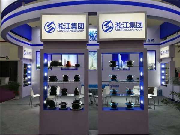 同心和偏心300*200,16公斤碳鋼法蘭變徑橡膠軟接頭