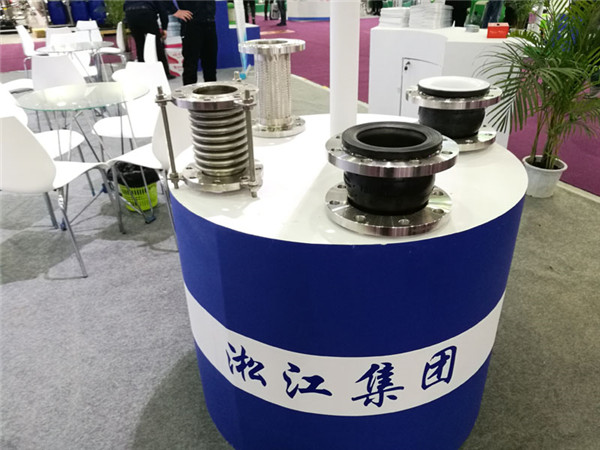 橡膠軟連接氟橡膠DN200,8孔,數量2個 ,麻煩幫忙確認一下價格及