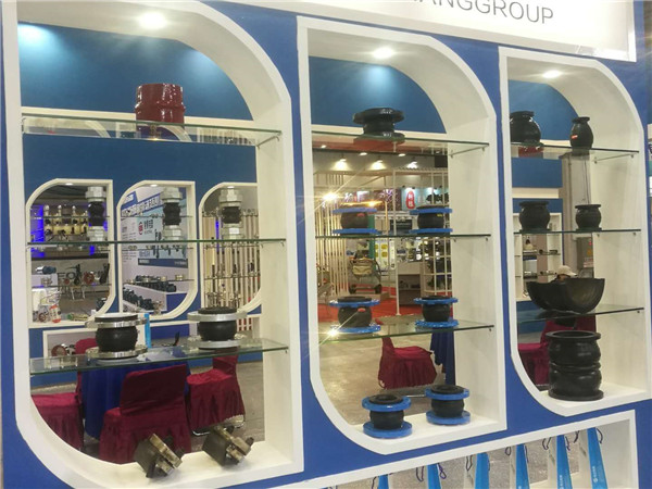 NG耐油避震喉 K16S-40 11/2 菱形法蘭橡膠接頭