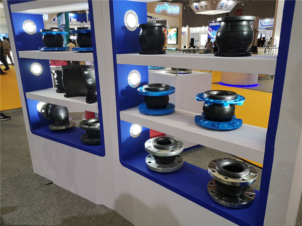 詢價(jià)“DN40口徑承壓25公斤工作壓力的橡膠接頭”,用于過(guò)空調(diào)水介